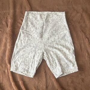 lululemon athletica White & Light Gray Patterned High-Rise Bike Shorts